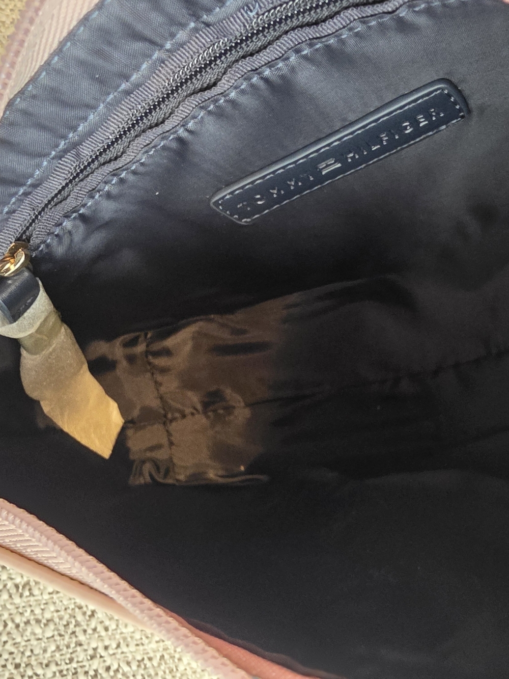 Tommy Hilfiger Pink Chain Shoulder Bag - Picture 7 of 9
